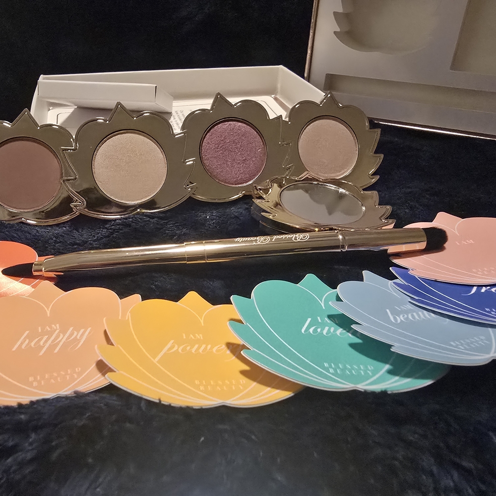 Blessed Beauty Magnetic Quad Eyeshadow for Green Eyes